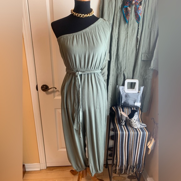 American Eagle One-Shoulder Jumpsuit linen - Picture 2 of 10